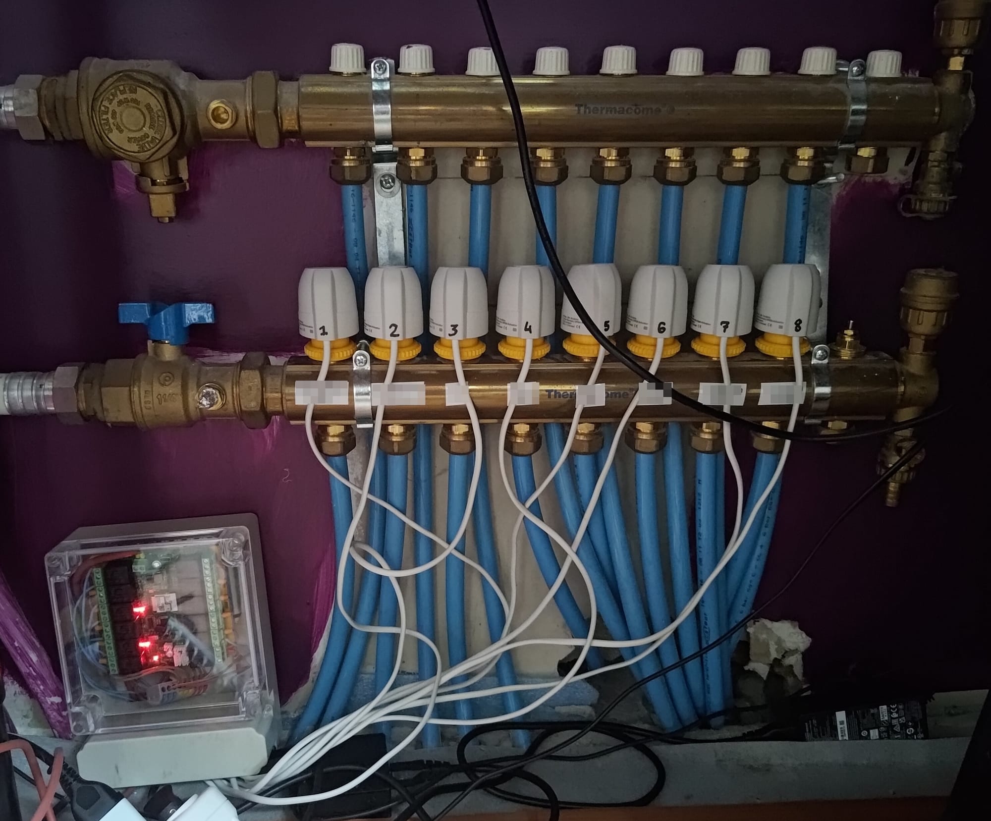 ZigBee Controlled Floor Heating Manifold