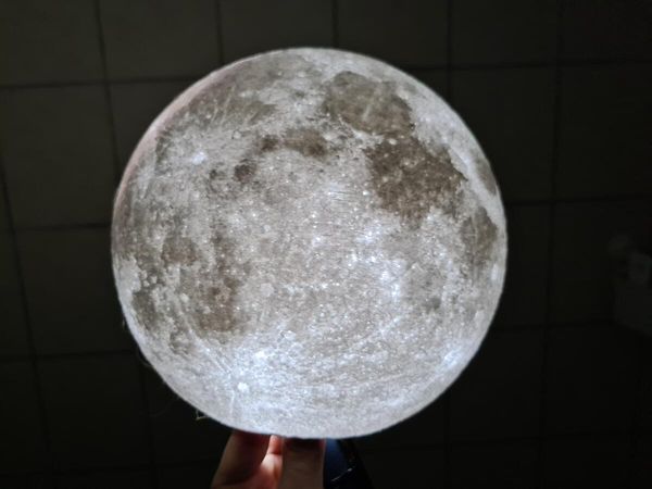 3D Printed Moon Lamp